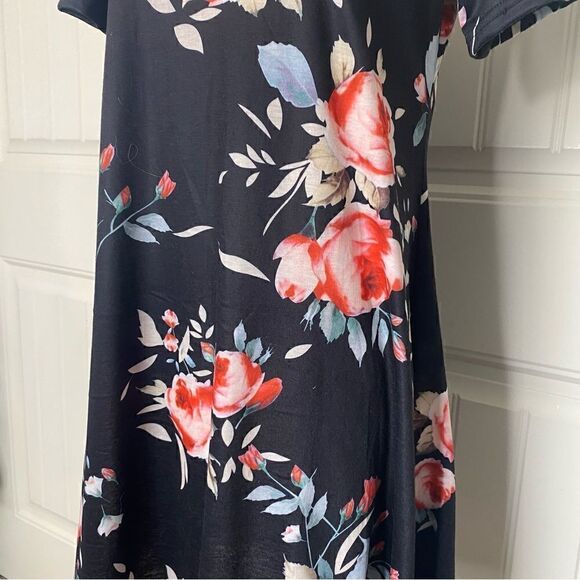 Women’s MEDIUM - Black Floral Dress - Baby Doll Style - Picture 4 of 13